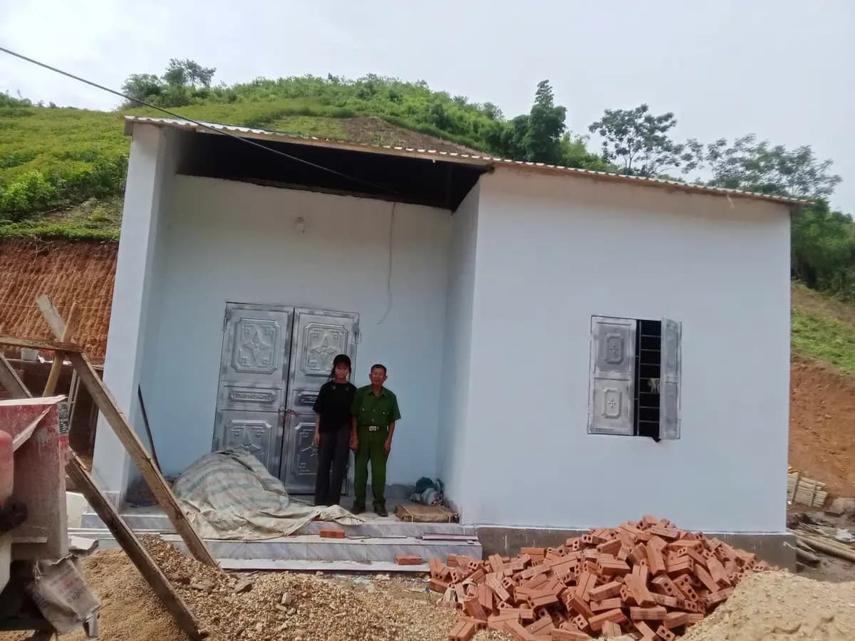 Image 4